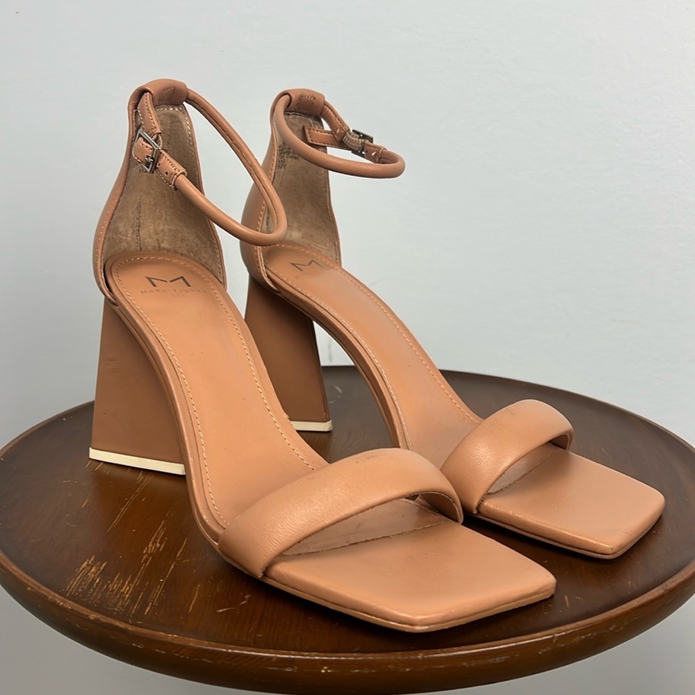 Marc Fisher Denny square open toe triangle block heel heeled sandals 9.5